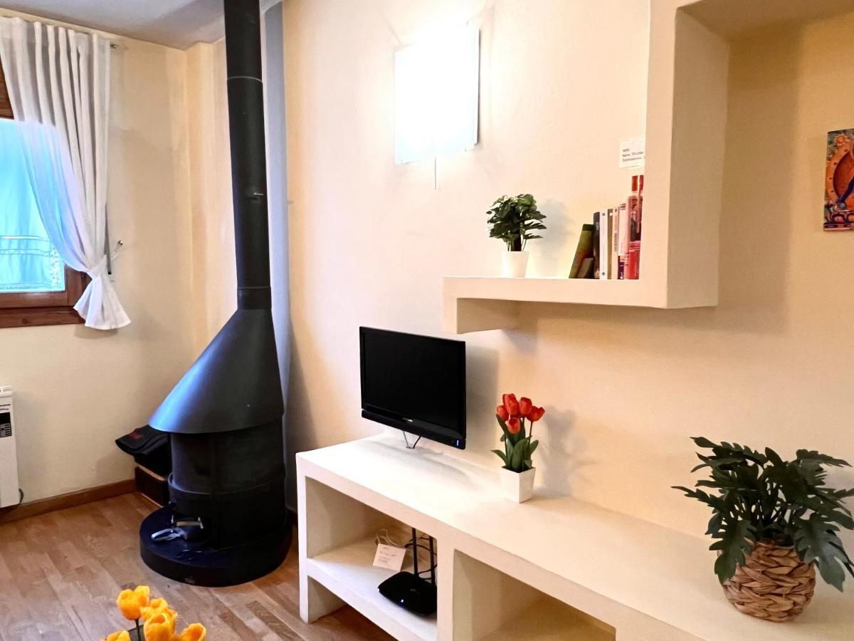 Apartament Boet - Ainet De Cardos - L'Amfitriona 里贝拉德卡多斯 外观 照片